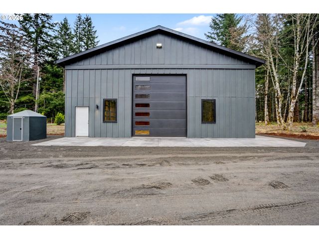 19850 WINTERS HILL Rd, Silverton, OR 97381