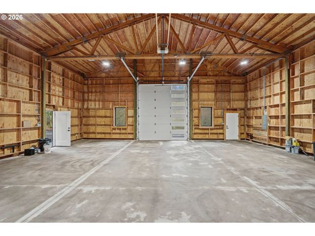 19850 WINTERS HILL Rd, Silverton, OR 97381