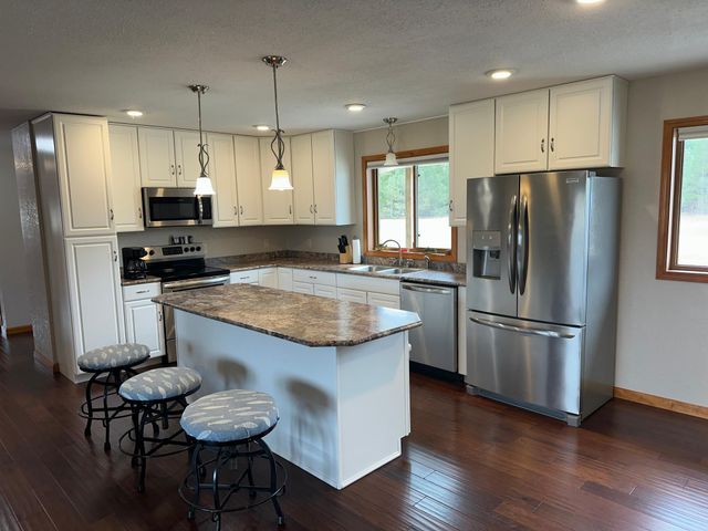 2934 27th Street NW, Baudette, MN 56623