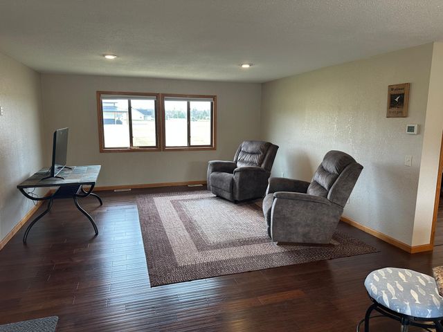 2934 27th Street NW, Baudette, MN 56623