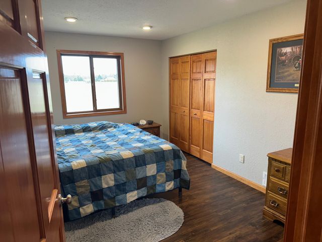 2934 27th Street NW, Baudette, MN 56623