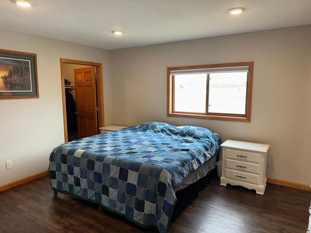2934 27th Street NW, Baudette, MN 56623