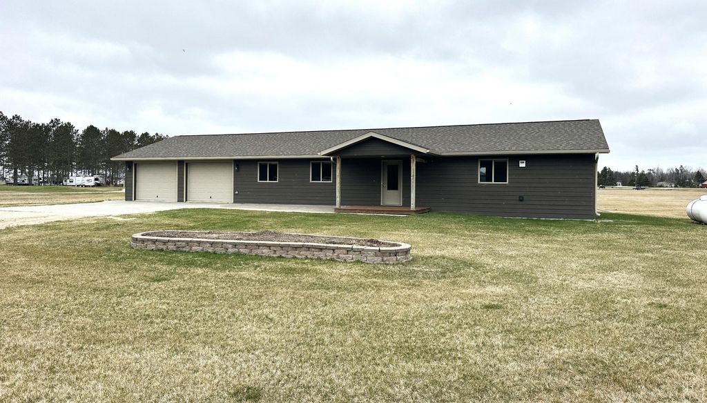 2934 27th Street NW, Baudette, MN 56623