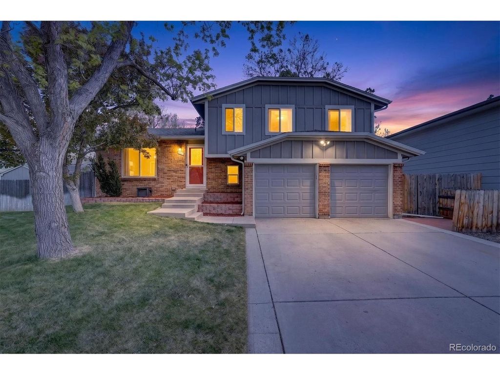 9004 W Union Ave, Denver, CO 80123