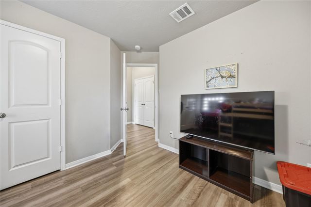 1005 Rootstock Road, Brenham, TX 77833