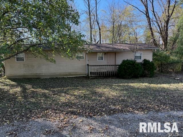 40 Crockett Road, Carbondale, IL 62901