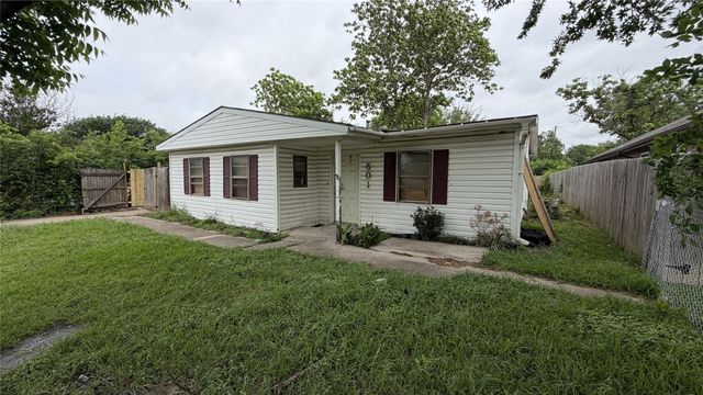 501 Crest Hill Drive, Mesquite, TX 75149