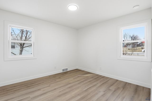 913 MILWAUKEE, Rapid City, SD 57701