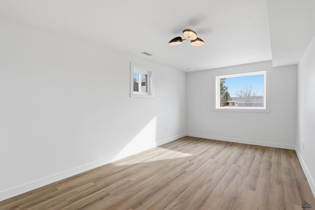 913 MILWAUKEE, Rapid City, SD 57701