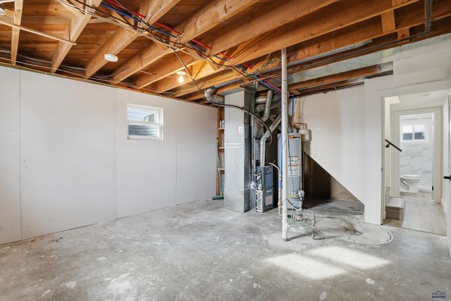 913 MILWAUKEE, Rapid City, SD 57701