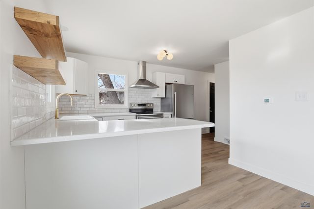 913 MILWAUKEE, Rapid City, SD 57701