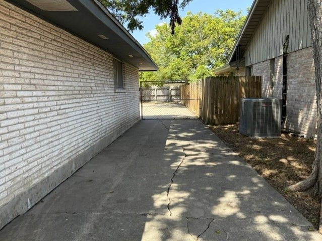 4312 Congressional Dr, Corpus Christi, TX 78413