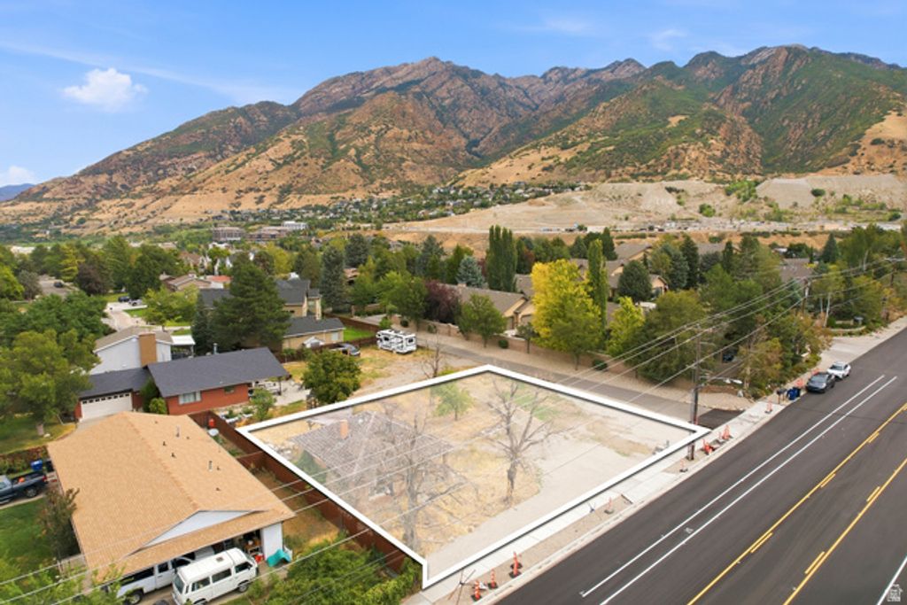 3085 E FORT UNION BLVD, Cottonwood Heights, UT 84121 — exterior