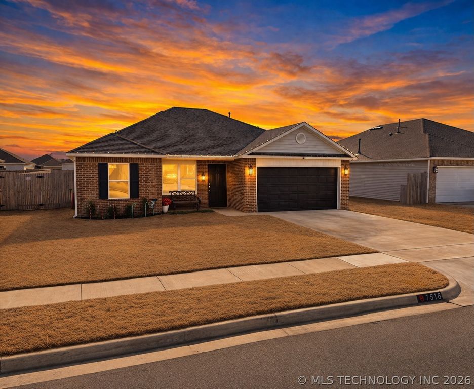 7516 E 143rd Place N, Collinsville, OK 74021