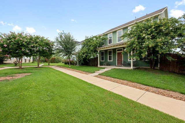 1637 Arbor Knot DR, Kyle, TX 78640