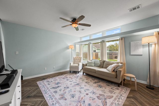 1637 Arbor Knot DR, Kyle, TX 78640