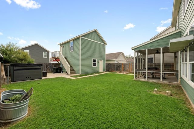 1637 Arbor Knot DR, Kyle, TX 78640