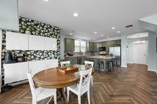 1637 Arbor Knot DR, Kyle, TX 78640
