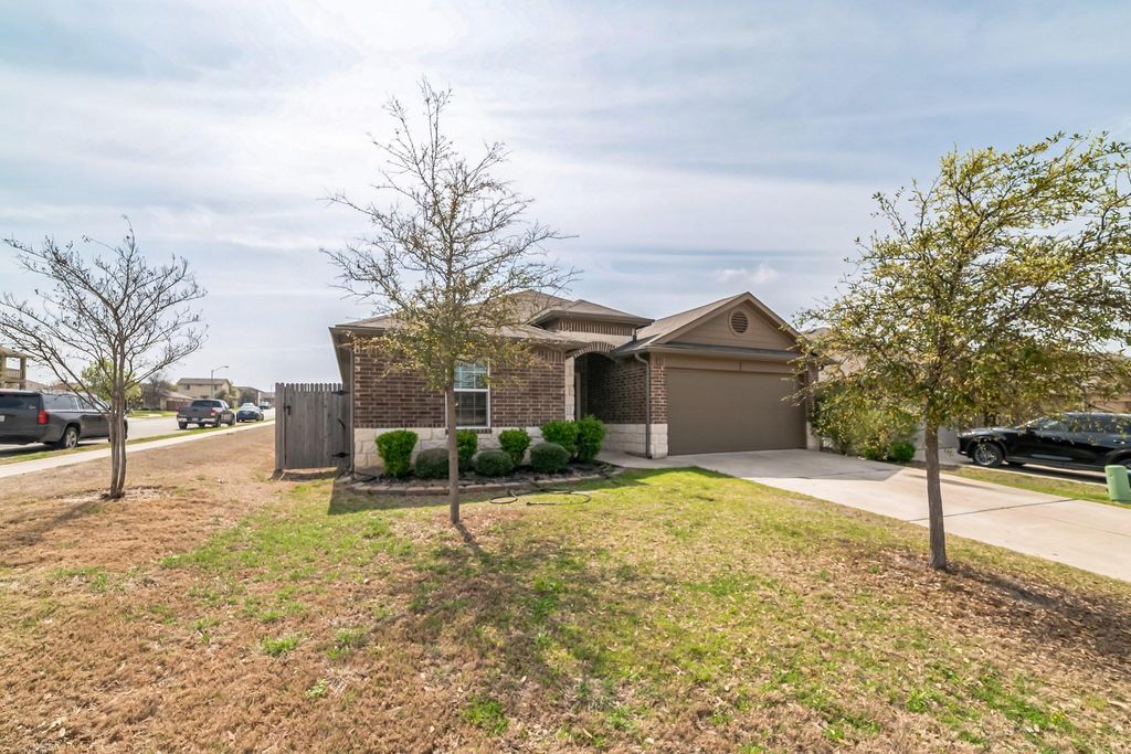 101 Acadia CV, Hutto, TX 78634