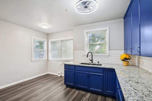 19146 Kingsville Street, Harper Woods, MI 48225