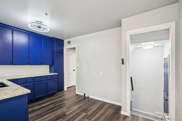 19146 Kingsville Street, Harper Woods, MI 48225