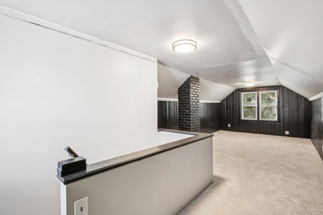 19146 Kingsville Street, Harper Woods, MI 48225