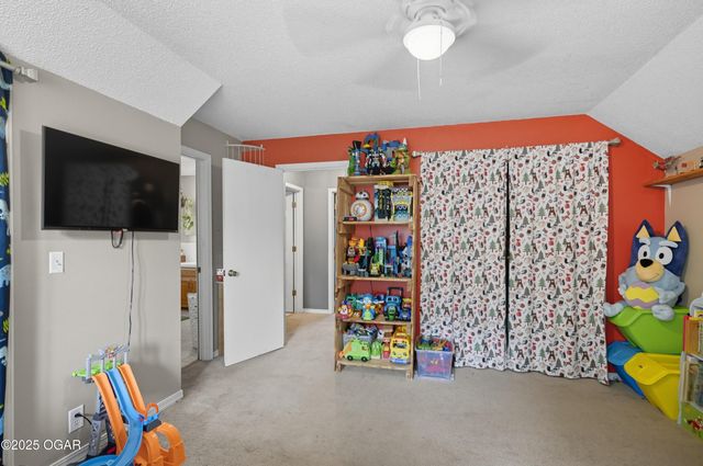 3616 Hawthorne Drive, Joplin, MO 64804