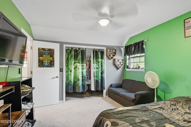 3616 Hawthorne Drive, Joplin, MO 64804