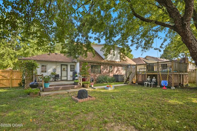 3616 Hawthorne Drive, Joplin, MO 64804