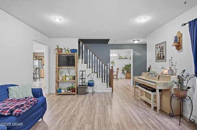 3616 Hawthorne Drive, Joplin, MO 64804