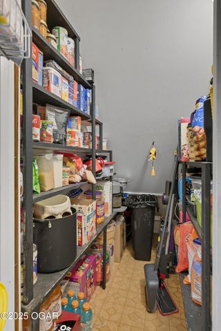 3616 Hawthorne Drive, Joplin, MO 64804