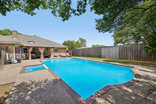1201 Canadian Circle, Grand Prairie, TX 75050