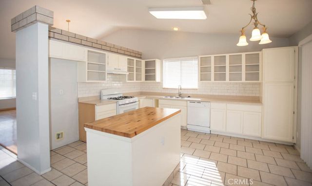 3608 Brabham, Rosamond, CA 93560