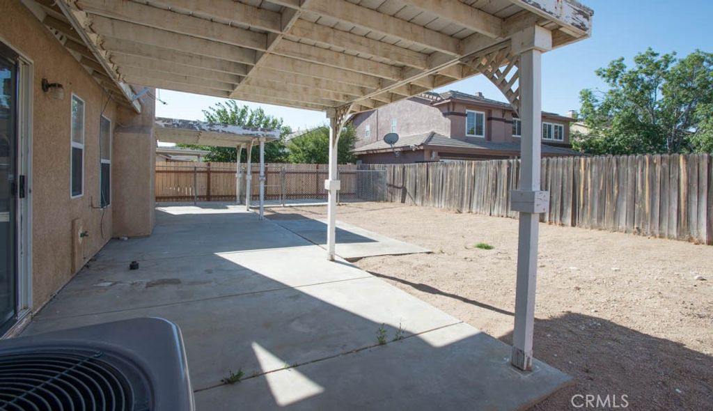 Image 18 of property listing at 3608 Brabham, Rosamond, CA 93560