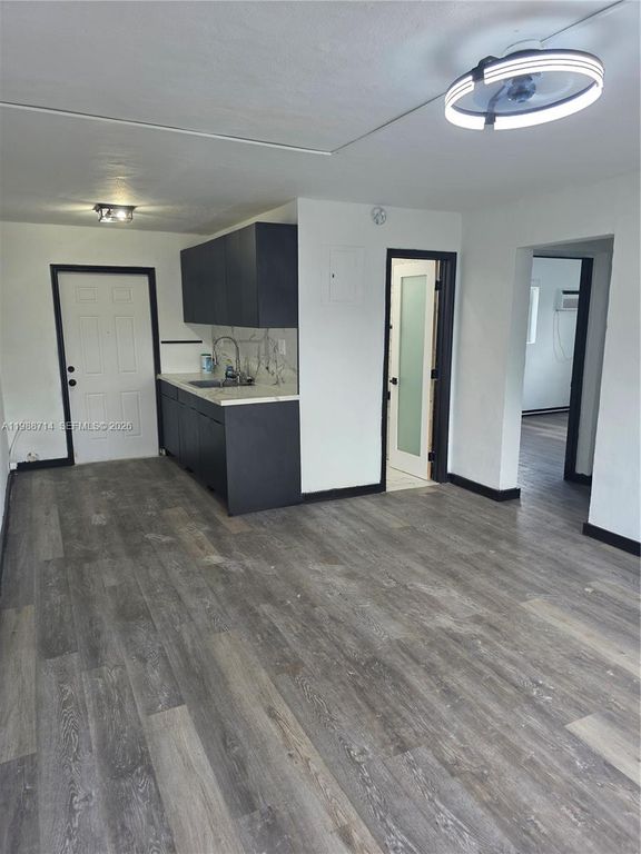 636 NW 14th Ter 1, Fort Lauderdale, FL 33311