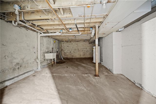 507 Gaskill Ave, Jeannette, PA 15644