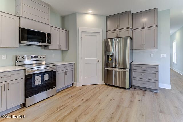 447 Factory Road, Hampstead, NC 28443