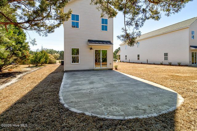 447 Factory Road, Hampstead, NC 28443