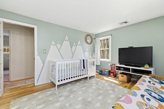 7 Barrows Ct, Norton, MA 02766