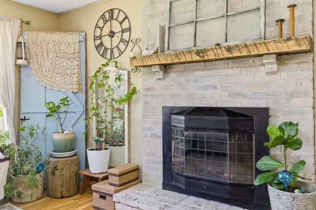 7 Barrows Ct, Norton, MA 02766