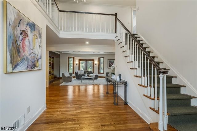 25 Notch Hill Dr, Livingston Twp., NJ 07039