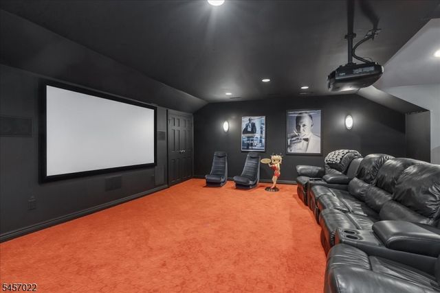 25 Notch Hill Dr, Livingston Twp., NJ 07039
