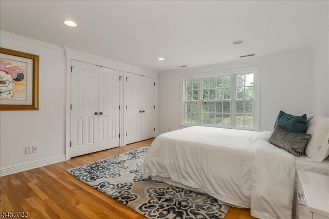 25 Notch Hill Dr, Livingston Twp., NJ 07039