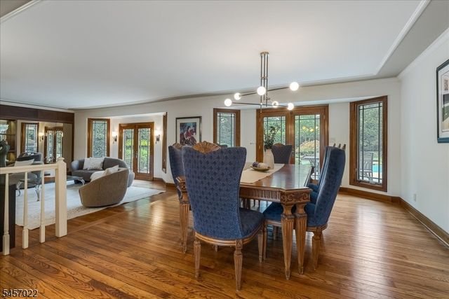 25 Notch Hill Dr, Livingston Twp., NJ 07039