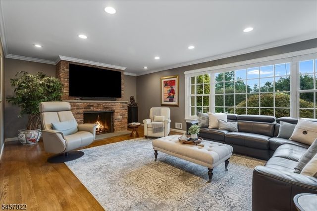 25 Notch Hill Dr, Livingston Twp., NJ 07039