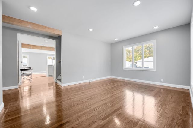 18504 Wentworth Avenue, Lansing, IL 60438