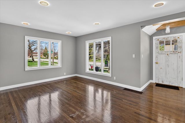 18504 Wentworth Avenue, Lansing, IL 60438