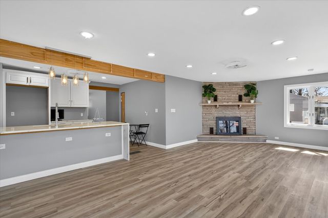 18504 Wentworth Avenue, Lansing, IL 60438