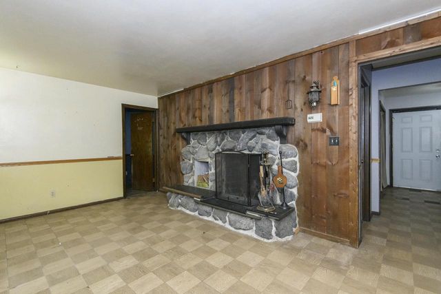 5210 S Balboa DRIVE, New Berlin, WI 53151