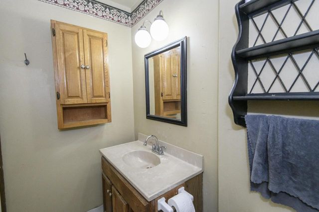 5210 S Balboa DRIVE, New Berlin, WI 53151